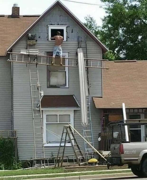 safety fails 21 Ridiculous Safety Fails #23 (26 photos)