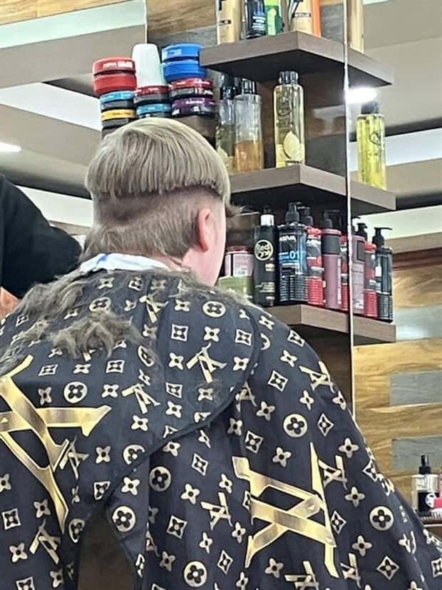 Strange Haircuts that Cannot Go Unnoticed #38 (25 photos)