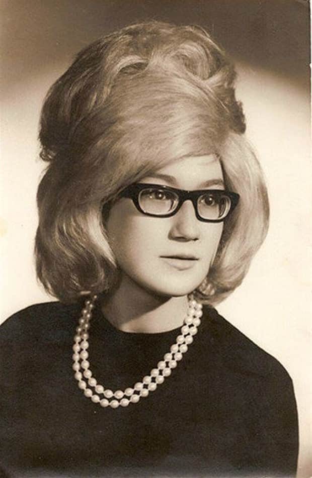1960s hairstyles 13 1960s Hairstyles That Can Stay Retired (25 photos)