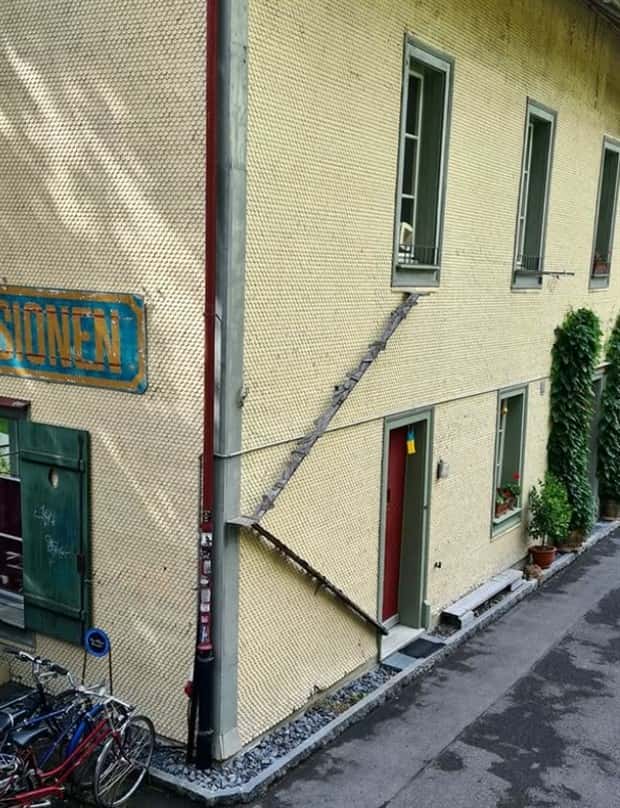 cat ladders in switzerland 6 Swiss Cat Ladders for Feline Freedom (22 photos)