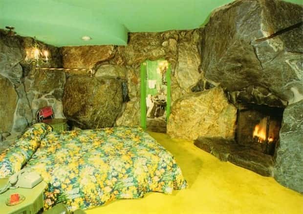 Unusual Bedrooms That Redefine Sleep (25 photos)