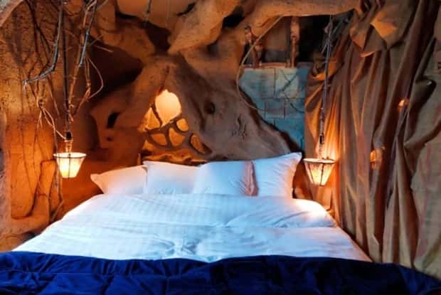 Unusual Bedrooms That Redefine Sleep (25 photos)