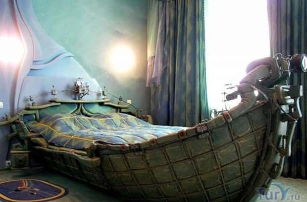 Unusual Bedrooms That Redefine Sleep (25 photos)