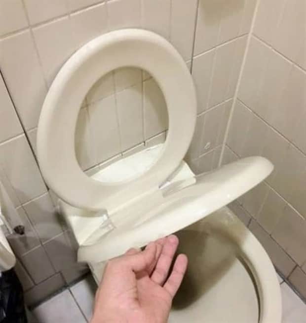 funny job fails 25 Job Fails That’ll Make You Facepalm (26 photos)