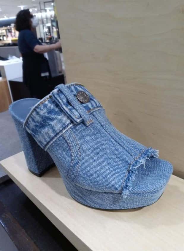 Terrible Footwear That Sparks Instant Cringe (21 photos)