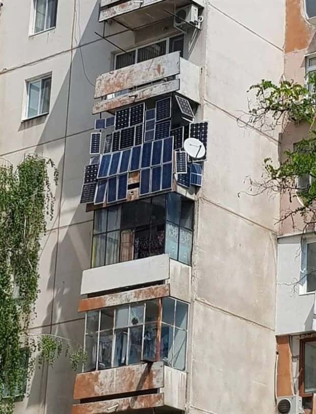Bizarre Balconies Spotted Across Russia (24 photos)