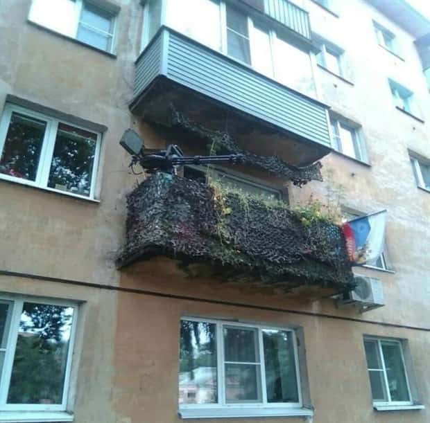 Bizarre Balconies Spotted Across Russia (24 photos)