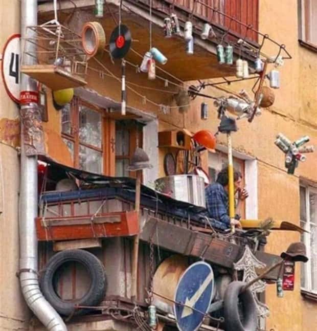 Bizarre Balconies Spotted Across Russia (24 photos)