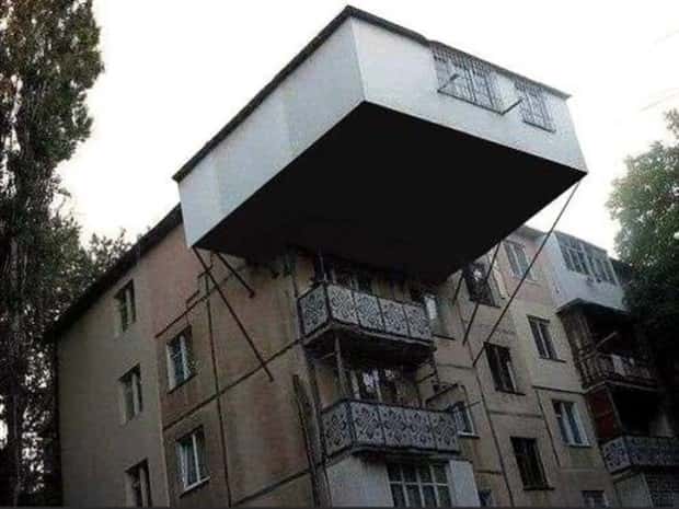 Bizarre Balconies Spotted Across Russia (24 photos)