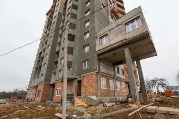 Bizarre Balconies Spotted Across Russia (24 photos)