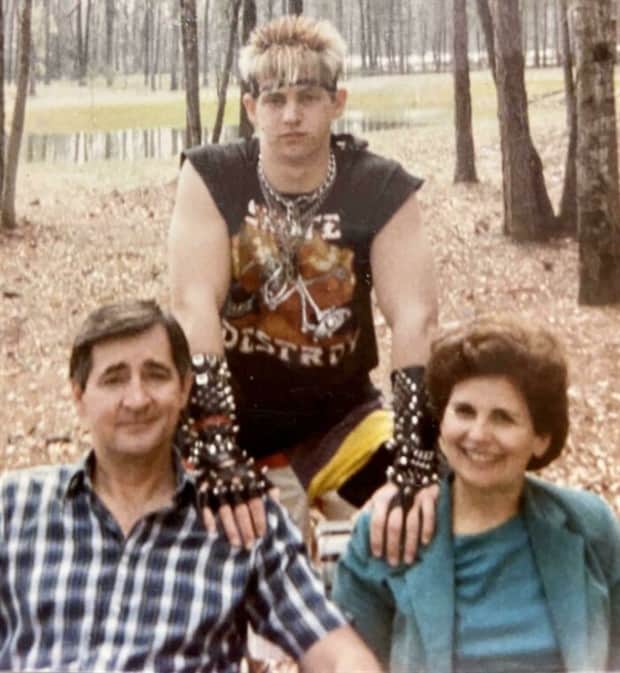 odd childhood photos 15 Awkward Childhood Photos, Luckily Not Yours (22 photos)