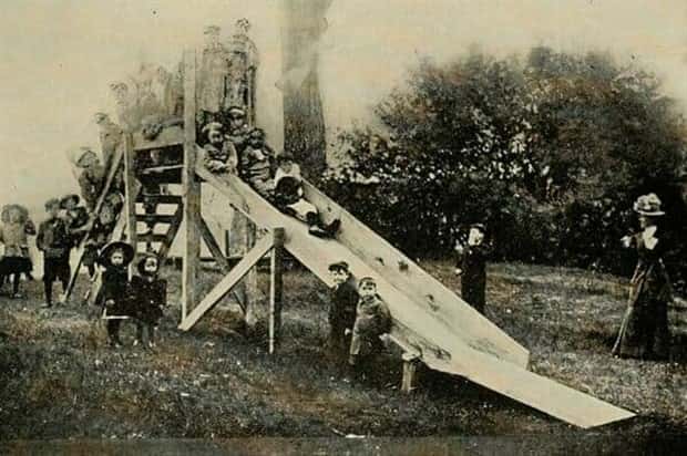 shocking vintage playgrounds 1 Vintage Playgrounds That Shock Today (30 photos)