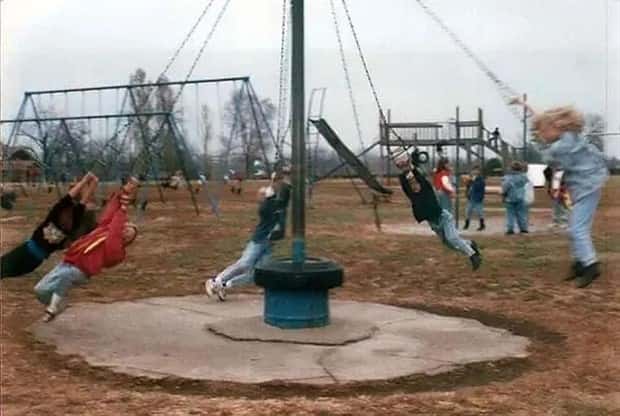 shocking vintage playgrounds 28 Vintage Playgrounds That Shock Today (30 photos)