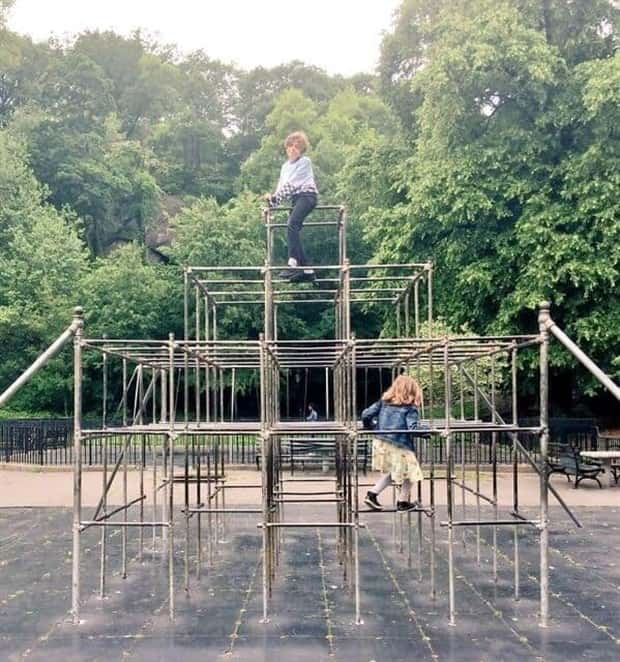 shocking vintage playgrounds 29 Vintage Playgrounds That Shock Today (30 photos)