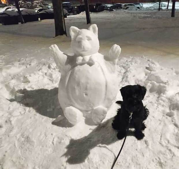Oddly Funny Snow Creations People Made (21 photos)