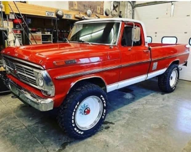 Custom Trucks Built to Dominate (23 photos)