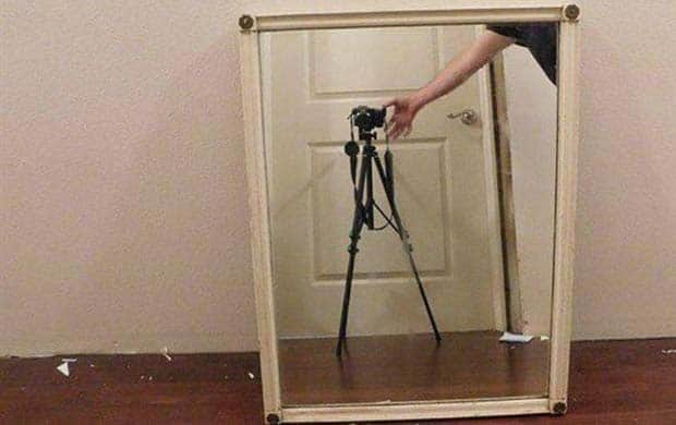 funny mirror sellers 14 Mirror Sellers Caught in Reflections (28 photos)