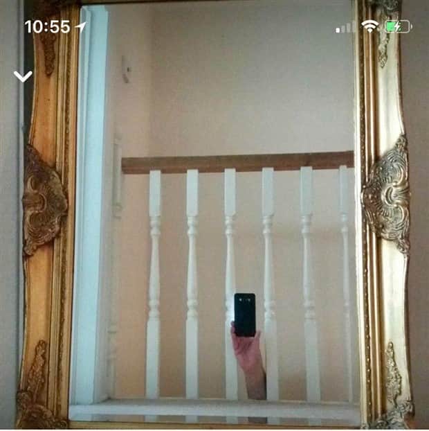 funny mirror sellers 8 Mirror Sellers Caught in Reflections (28 photos)