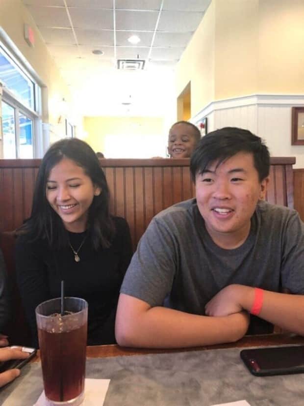 21 Funny Examples of Perfectly Timed Photobombs (21 photos)