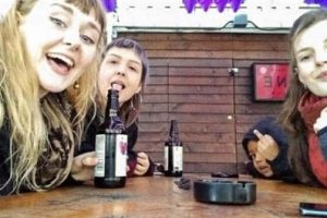 21 Funny Examples of Perfectly Timed Photobombs (21 photos)