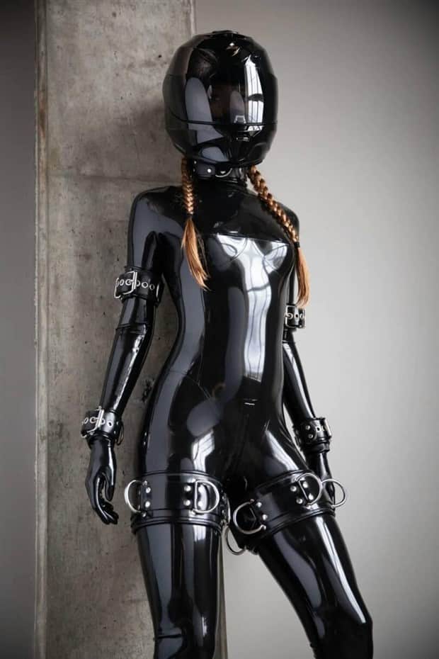 Hot Girls in Latex and Leather #61 (19 photos)
