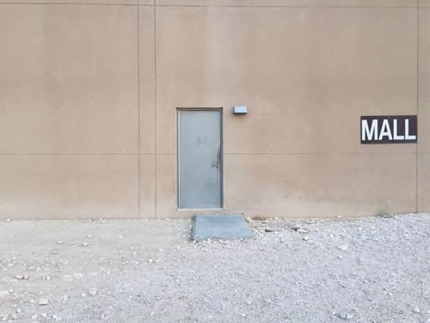 something is off in these pics 14 Clearly Something is Off Here (21 photos)