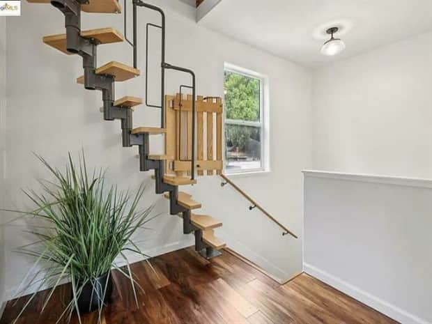 staircase design fails 16 Risky Stairs That Make You Sweat (33 photos)