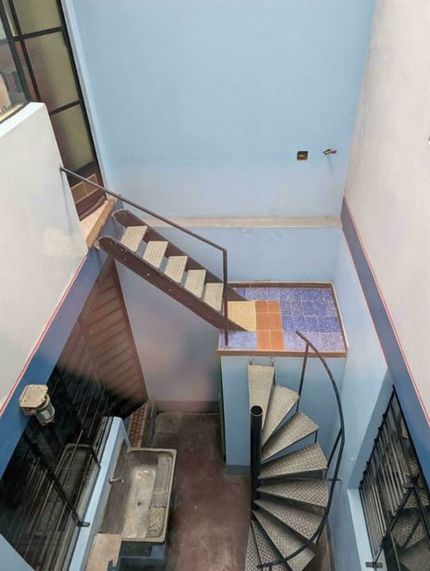 staircase design fails 23 Risky Stairs That Make You Sweat (33 photos)