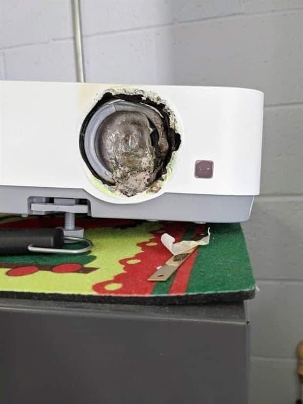 20 Tech Fails Nobody Can Fix (20 photos)