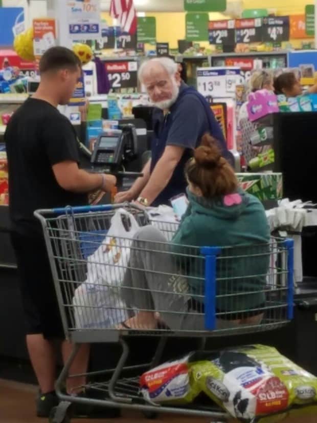 wtf walmart shoppers 14 Welcome to Walmart #38 (25 photos)