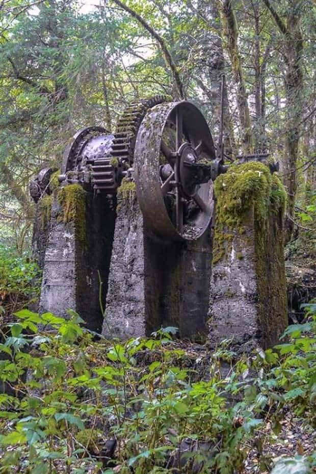 abandoned places and things 9 The Beauty of Abandoned Places #30 (20 photos)