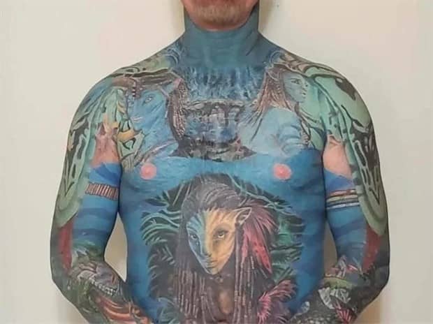 18 Bizarre Tattoos With Unclear Meanings (18 photos)