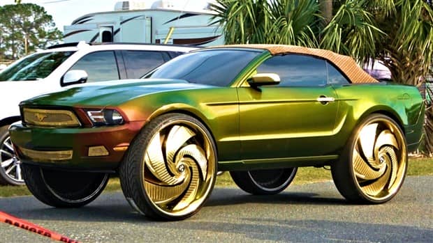 25 Cars Featuring Insanely Big Wheels (25 photos)