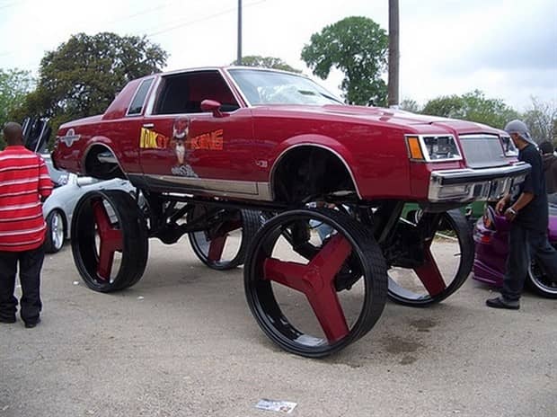 25 Cars Featuring Insanely Big Wheels (25 photos)