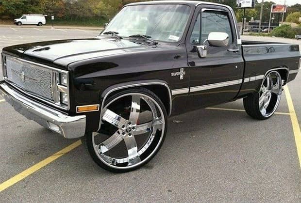 25 Cars Featuring Insanely Big Wheels (25 photos)