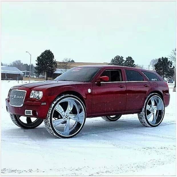 25 Cars Featuring Insanely Big Wheels (25 photos)