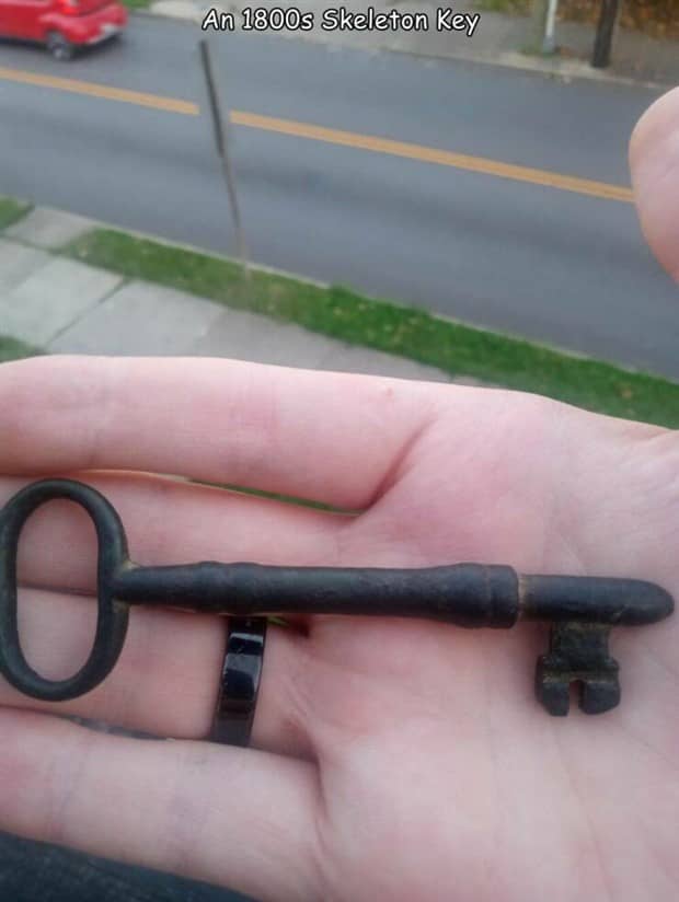 Interesting Pictures with Captions #185 (21 photos)