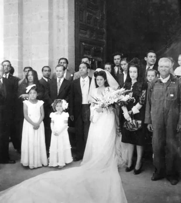 retro wedding photos 12 Timeless Love in Vintage Wedding Photos (28 photos)
