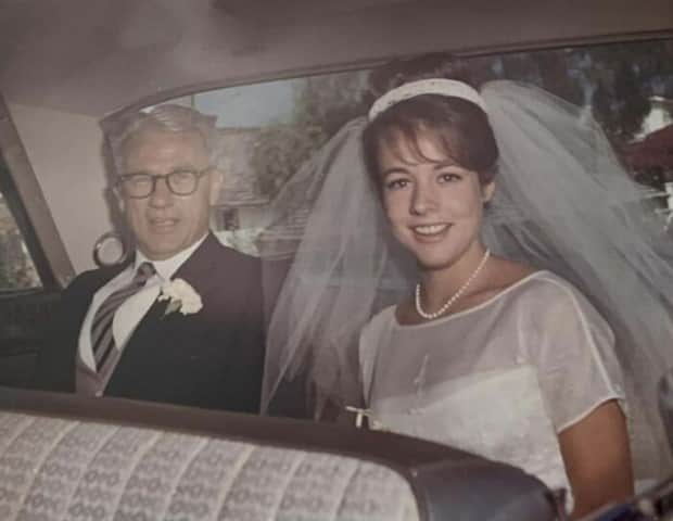 retro wedding photos 15 Timeless Love in Vintage Wedding Photos (28 photos)