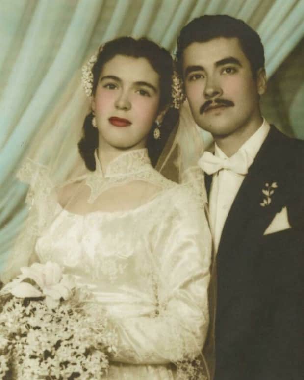 retro wedding photos 26 Timeless Love in Vintage Wedding Photos (28 photos)