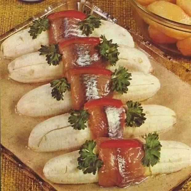 vintage foods 15 Throwback Foods That Look Unappealing (34 photos)