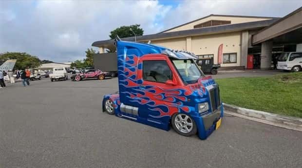 Wild Car Tuning Ideas Nobody Asked For (24 photos)