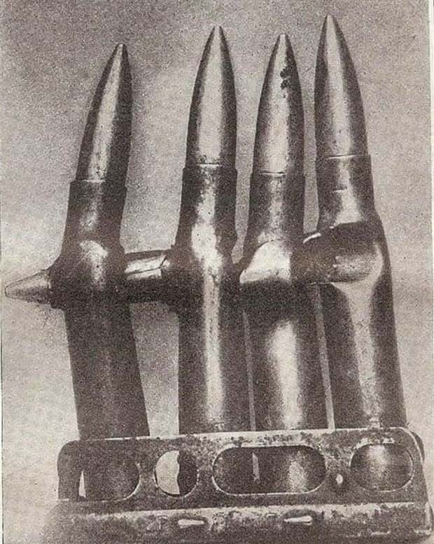 23 Stills of Bullets Penetrating Items (23 photos)