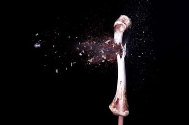 23 Stills of Bullets Penetrating Items (23 photos)