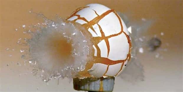 23 Stills of Bullets Penetrating Items (23 photos)