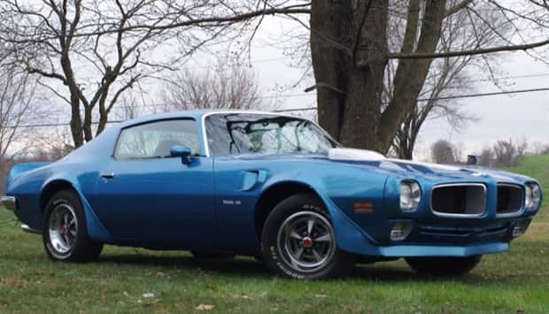 Classic Muscle Cars That Still Hit Hard (36 photos)