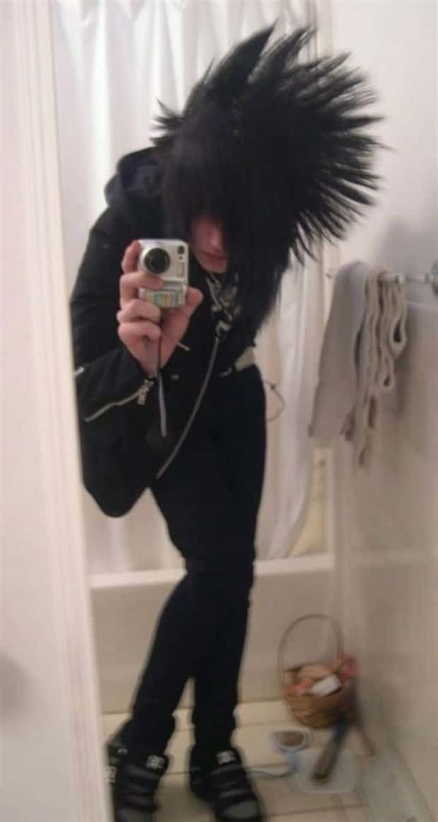 Emo Kids Screaming With Pure Cringe (20 photos)