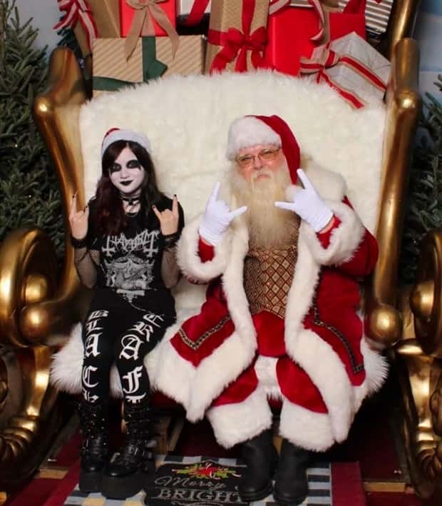 Emo Kids Screaming With Pure Cringe (20 photos)