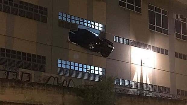 Insane Driving Fails #27 (25 photos)