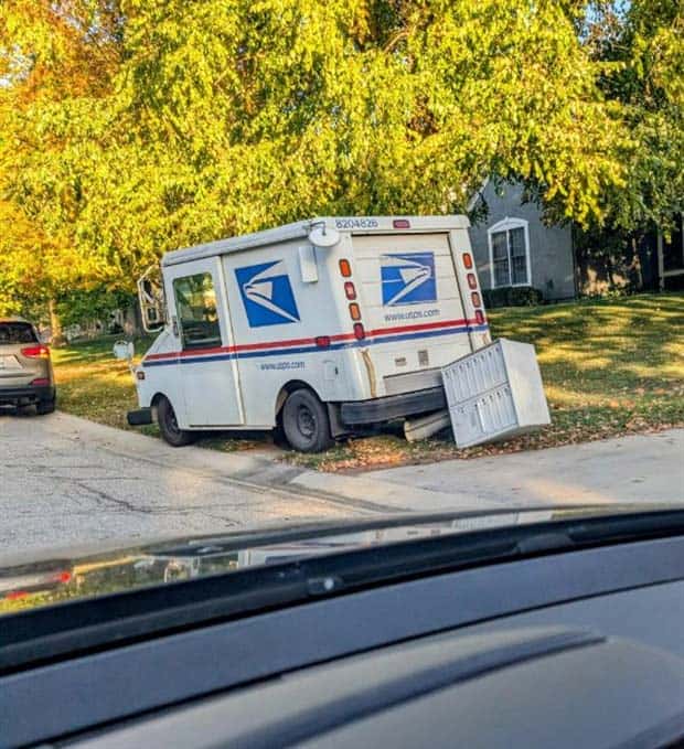 Insane Driving Fails #27 (25 photos)